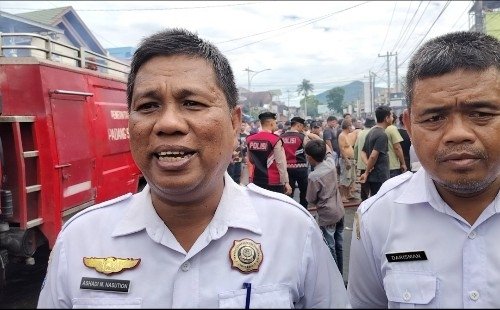 BREAKING NEWS: Kebakaran Hebat di Padangsidimpuan, Lima Kios Ludes Dilalap Api