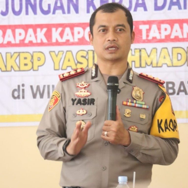 AKBP Yasir Ahmadi Tegaskan Wanita dalam Video Viral Bukan Pacar, Melainkan Guru