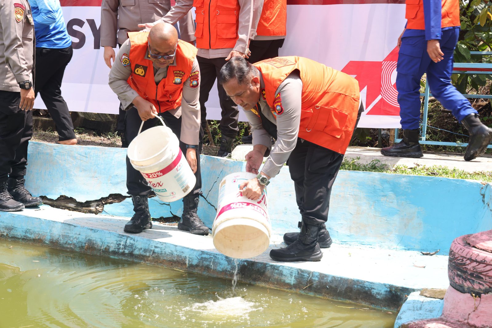 Dukung Ketahanan Pangan, Kapolda Kepri Tabur 50.000 Benih Ikan di Tibelat Farm Sekupang