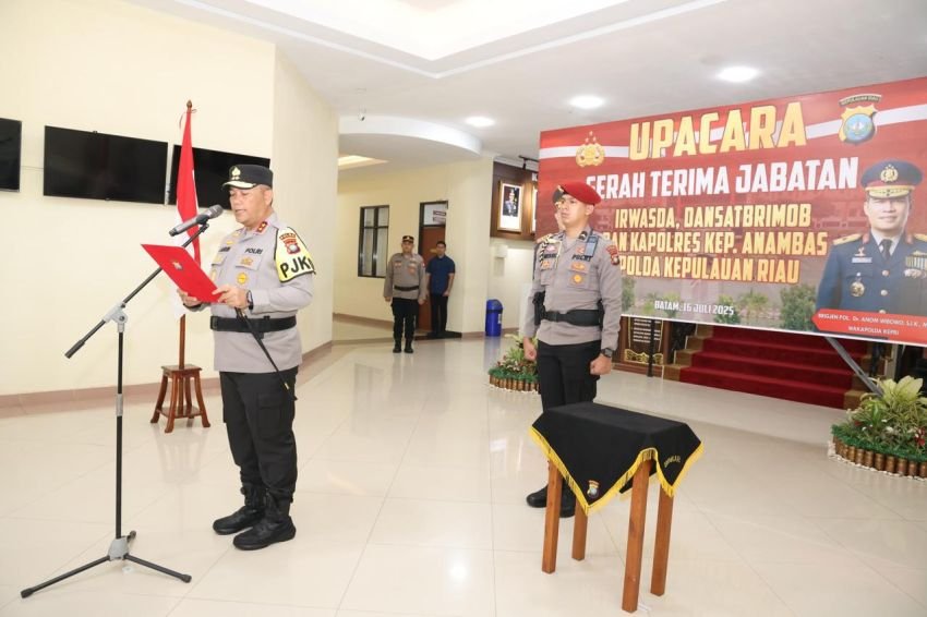 Kapolda Kepri Pimpin Sertijab Irwasda, Dansat Brimob dan Kapolres Kepulauan Anambas