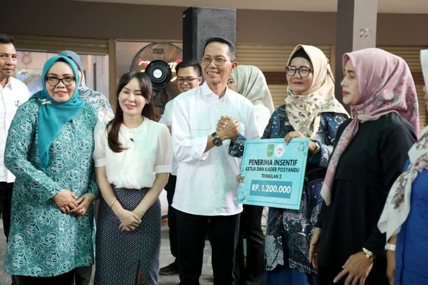 Perkuat Kesehatan Masyarakat, Pemko Batam Gulirkan Insentif 703 Kader Posyandu Sekupang - Lubukbaja
