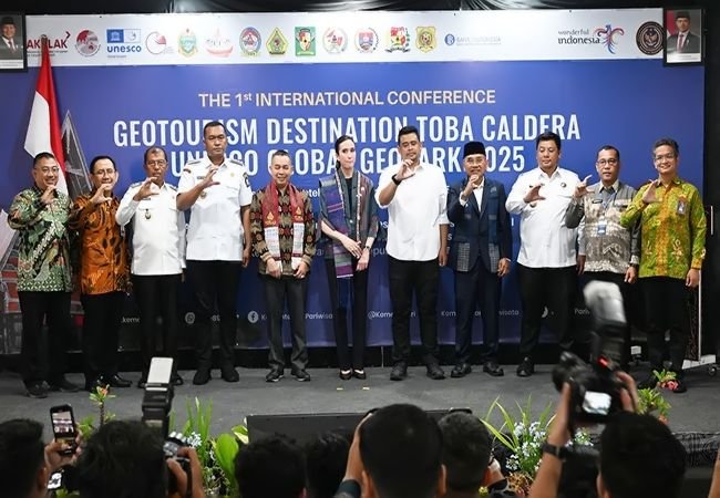 Konferensi Internasional Geowisata Toba Resmi Dibuka, Gubernur dan Menpar Tekankan Kolaborasi Jaga Danau Toba