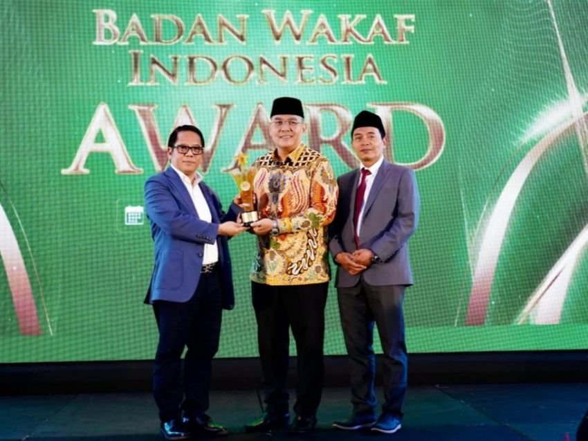 ATR/BPN Sabet Penghargaan BWI untuk Percepatan Sertifikasi Tanah Wakaf