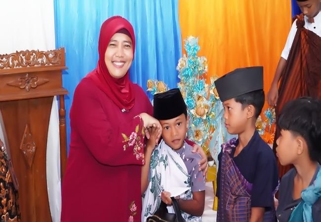 Ketua TP PKK Langkat Hadiri Khitanan Massal di Pesantren Jabal Rahmah