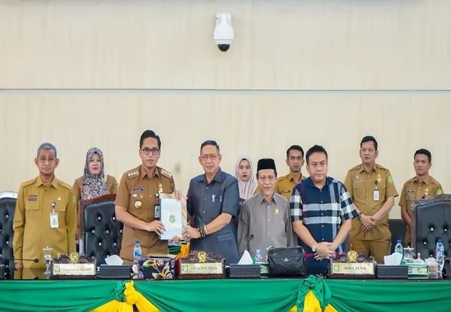 Wali Kota Medan Tanggapi Pemandangan Umum Fraksi DPRD Terkait Ranperda Pencegahan dan Penanggulangan Kebakaran