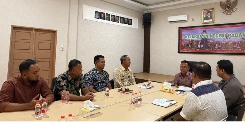 Kejari Sidimpuan Jadi Penengah Konflik Lahan Pijorkoling Eks HGU PTPN III