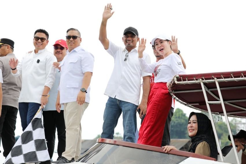 Lestarikan Budaya Pesisir, Amsakar - Li Claudia Lepas Lomba Speed Sport dan Sampan Layar di Belakang Padang