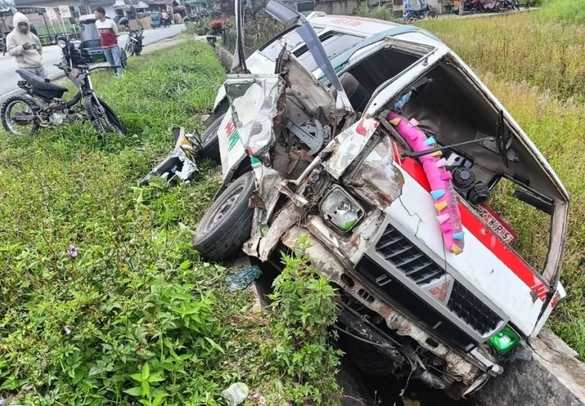 Remaja di Sipirok Alami Luka Serius Usai Sepeda Motor Tabrak Taxi