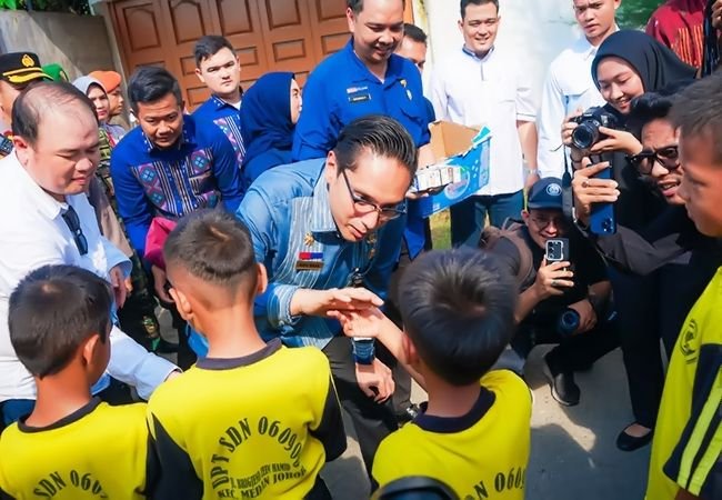 Kampung Warna-Warni Hadir di Medan Johor, Wali Kota Apresiasi Inisiatif Kadin Medan