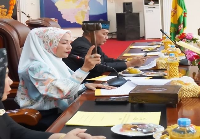DPRD Langkat Tetapkan Ranperda Penyertaan Modal BUMD Masuk Propemperda 2025