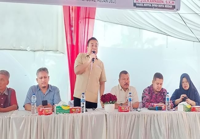Zulkarnaen Ajak Warga Medan Peduli Kebersihan saat Sosialisasi Perda Persampahan