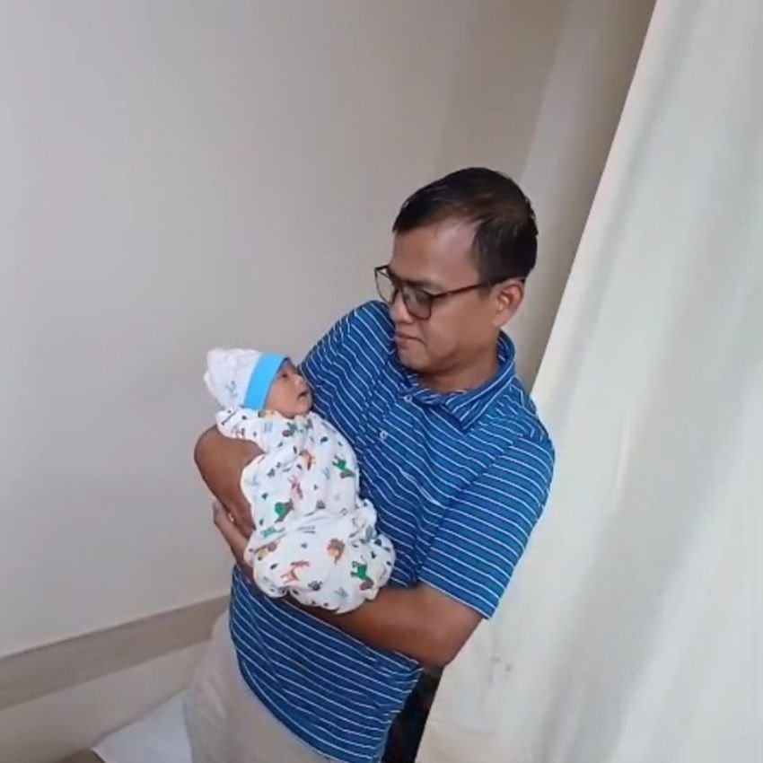 Di Tengah Kesibukan Liputan, Irul Daulay Sambut Kelahiran Putra Pertama