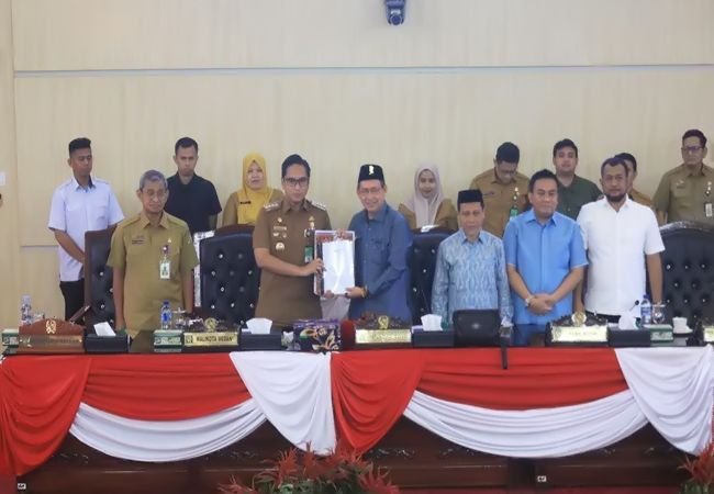 DPRD dan Pemko Medan Sahkan P-APBD 2025, Pendapatan Daerah Turun 8,79 Persen