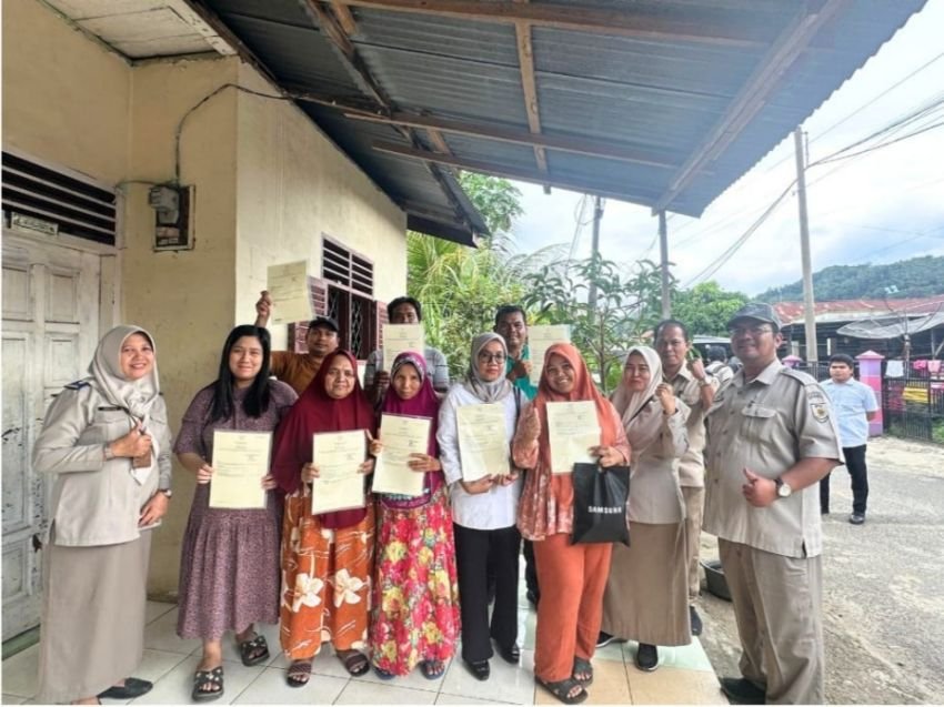 BPN P.Sidimpuan Serahkan Sertipikat Elektronik PTSL dalam Peringatan 65 Tahun UUPA