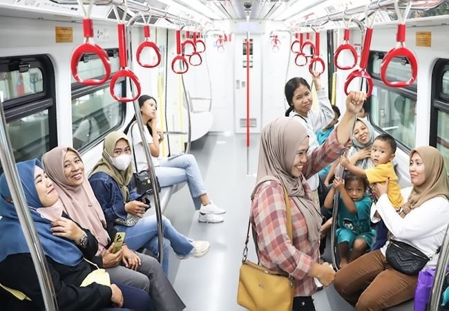 Pemprov DKI Berlakukan Tarif Transportasi Rp80 pada HUT ke-80 TNI