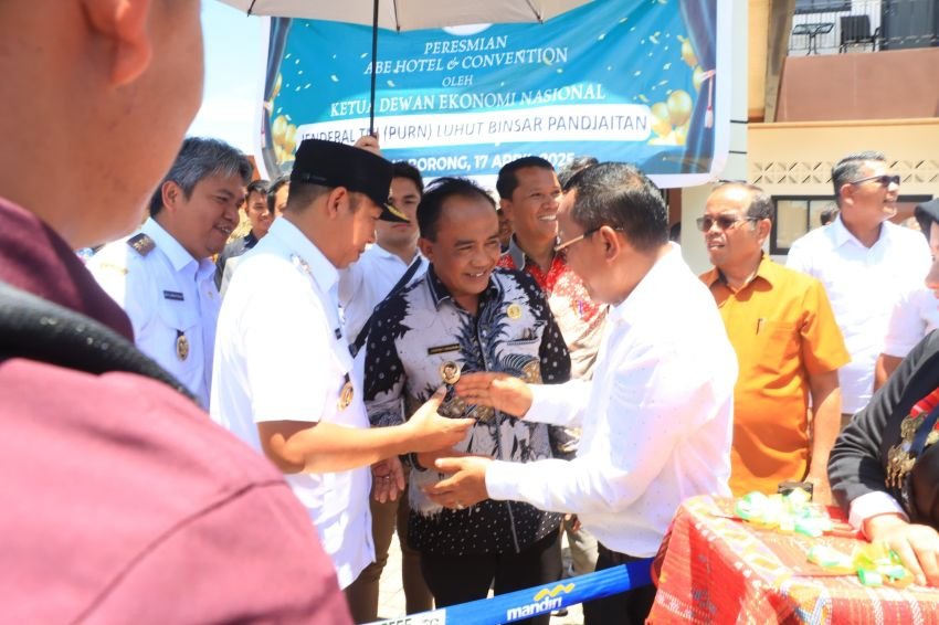 Wabup Samosir Hadiri Peresmian Abe Hotel and Convention di Siborongborong