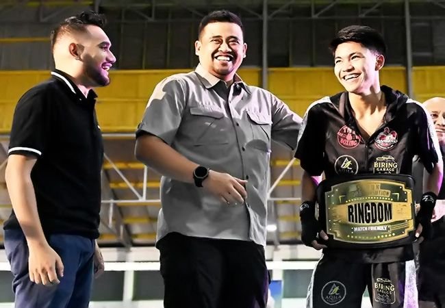 Ringdom Matchday Friendly Hidupkan Gairah Tinju Sumut, Gubernur Bobby Hadiri dan Serahkan Sabuk Juara