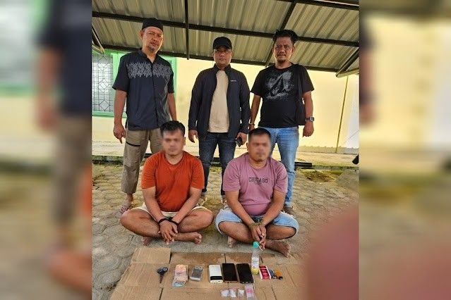 Tim BKI B Deninteldam I/BB Ciduk Dua Tersangka Sabu di Tapsel, Satu Ketahuan Nyabu di TKP!