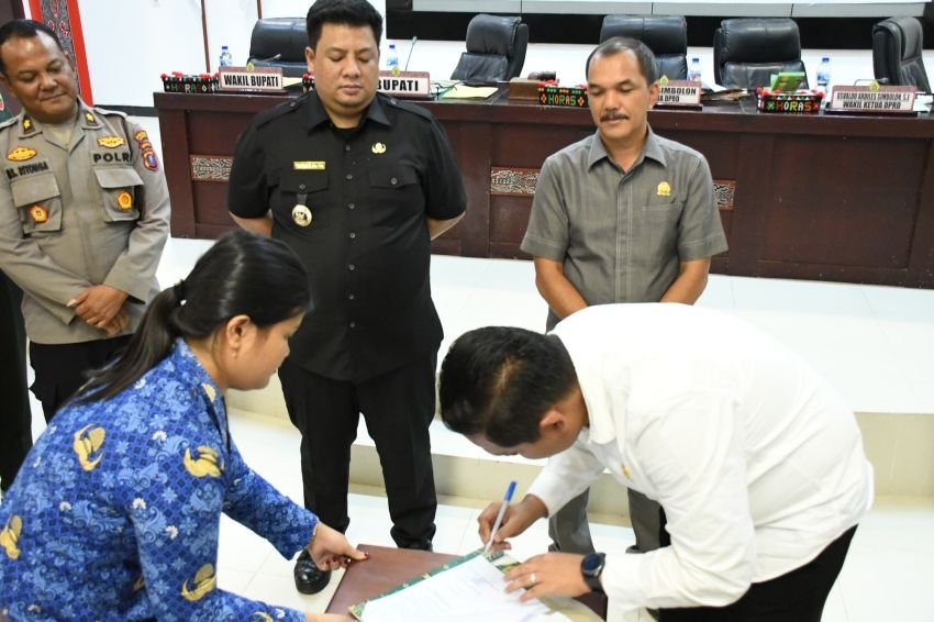 DPRD dan Pemkab Samosir Sepakati Dua Ranperda Strategis: RPJPD 2025–2045 dan Perlindungan Masyarakat Hukum Adat