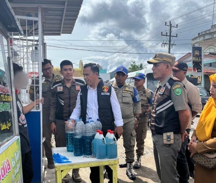 Polisi Geruduk Pengecer BBM Nakal, Diperingatkan Keras: Siap-Siap Diciduk!