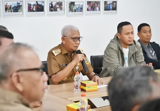Wagub Sumut Terima Bantuan Rp1,5 Miliar dari Pemkot Pekanbaru untuk Penanganan Bencana di 18 Daerah