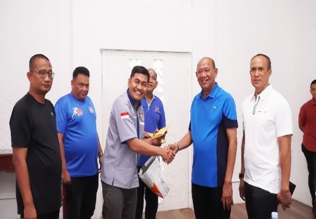 Pemkab Langkat Salurkan Bantuan Peralatan Latihan kepada 10 Cabor