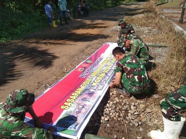 Satgas TMMD Buat Papan Ketahanan Pangan di Lokasi Tanam Padi