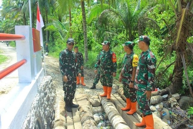 Pastikan Pembangunan Fisik Tepat Sasaran Wasev Mabesad Tinjau Progres TMMD di Sangkunur