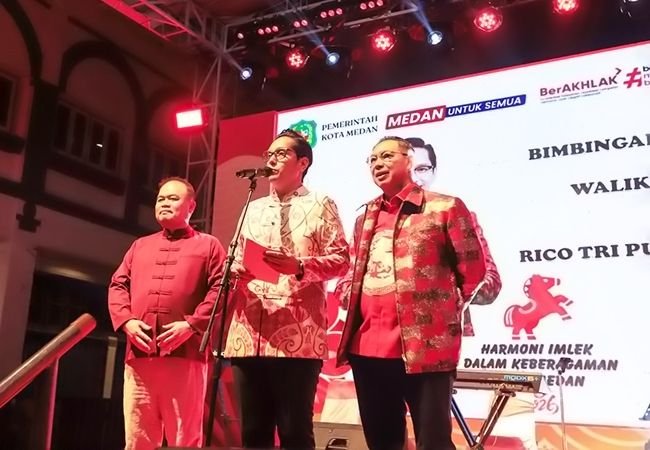 Lautan Lampion Merah Hiasi Kesawan, Wali Kota Medan: Keberagaman Adalah Kekuatan Kita