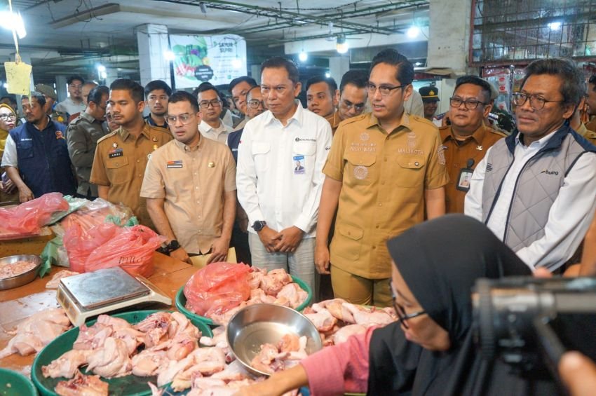 Jelang Idulfitri, Wali Kota Medan Sidak Pasar Pastikan Harga Pangan Stabil dan Stok Aman