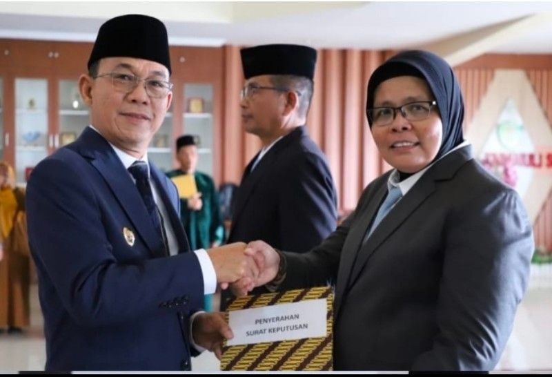 Sah! Efrida Yanti Pakpahan Resmi Dilantik, Bupati Tekankan Pemerataan dan Digitalisasi Pendidikan