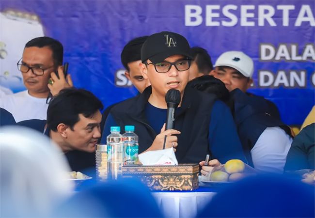 Warga Medan Sambut Antusias usai Rico Waas Kembalikan Layanan Cetak e-KTP ke Kecamatan