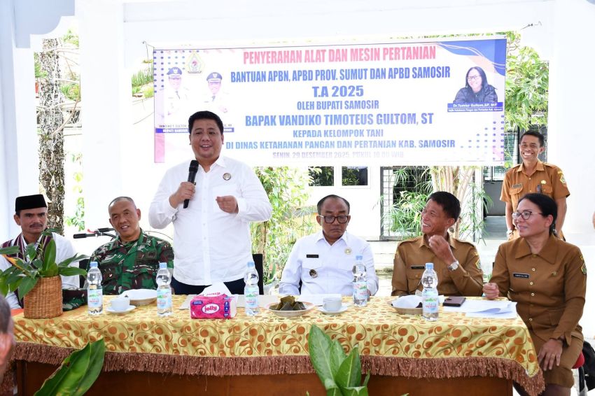 Pemkab Samosir Salurkan Bantuan Alsintan untuk 26 Kelompok Tani