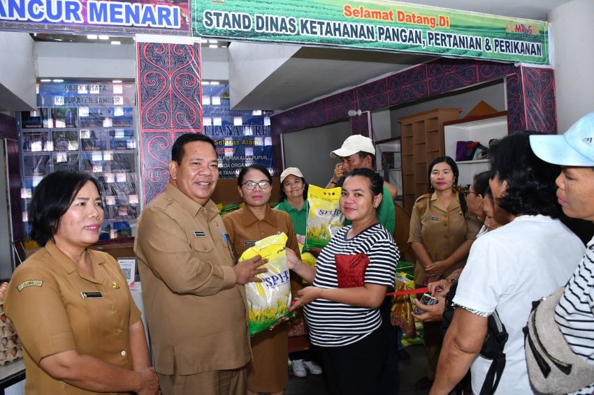 Jelang Ramadan dan Idulfitri, Pemkab Samosir Gelar Gerakan Pangan Murah untuk Kendalikan Inflasi