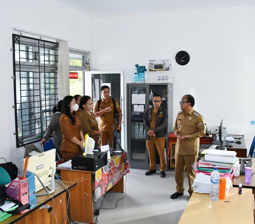 Sidak Sejumlah OPD, Wabup Samosir Tekankan Disiplin Kerja dan Optimalisasi Pelayanan Publik