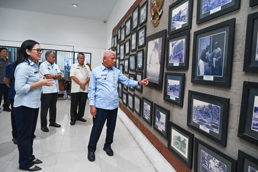 Tinjau Dinas Perpustakaan dan Arsip, Wagub Sumut Tekankan Keaslian Arsip dan Penguatan Literasi Sejarah