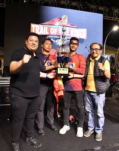 Puraka Medan Juara Festival Solu Bolon TOTK 2025, Tradisi Danau Toba Kembali Bersinar