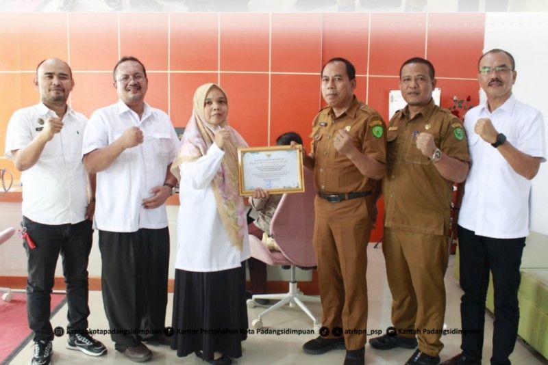Kantah P.Sidimpuan Raih Penghargaan Wali Kota, Sinergi Amankan Aset Daerah Tuai Apresias