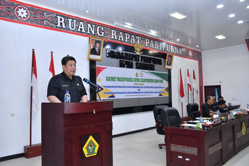 DPRD Sampaikan Rekomendasi Terhadap LKPJ Bupati Samosir Tahun Anggaran 2025