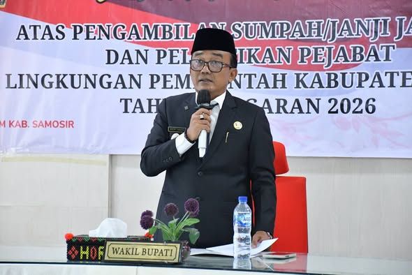 Wakil Bupati Samosir Lantik Sembilan Pejabat Pimpinan Tinggi Pratama, Tekankan Profesionalisme dan Kolaborasi