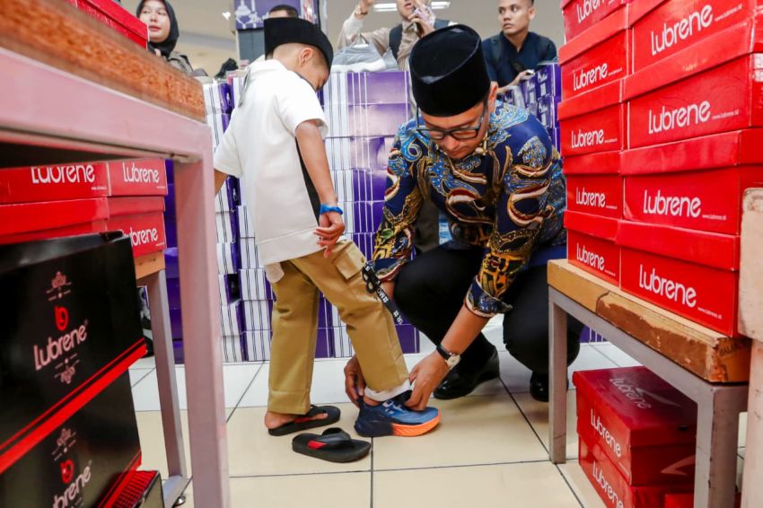 Wali Kota Medan Ajak 428 Anak Yatim dan Dhuafa Belanja Perlengkapan Sekolah Sambut Lebaran Yatim