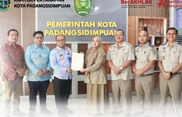 37 Sertipikat Aset Pemko P.Sidimpuan Diserahkan, Perkuat Kepastian Hukum Barang Milik Daerah