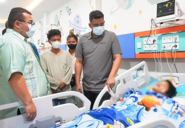Bobby Jenguk Siswi Korban MBG, Minta Kasus Tak Terulang