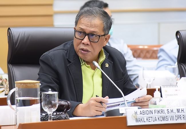 DPR Minta Evaluasi Total Program MBG Usai Dugaan Keracunan di Sidoarjo