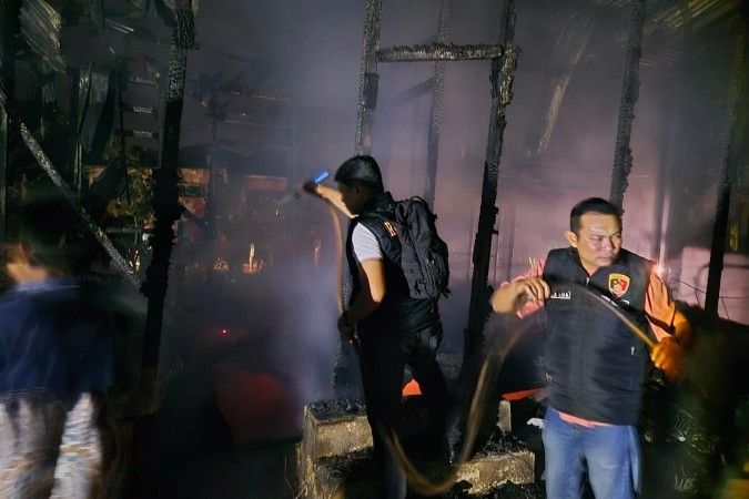Rumah Panggung di Aek Pining Ludes Terbakar, Polsek Batang Toru Ungkap Dugaan Penyebab