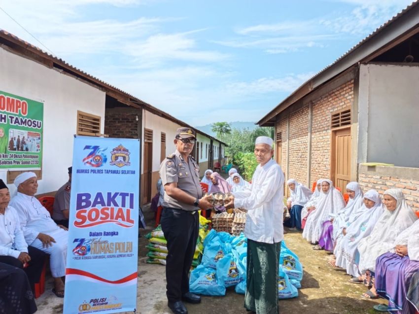 HUT ke-75 Humas Polri, Polres Tapsel Berbagi Kepedulian ke Penghuni Panti Jompo