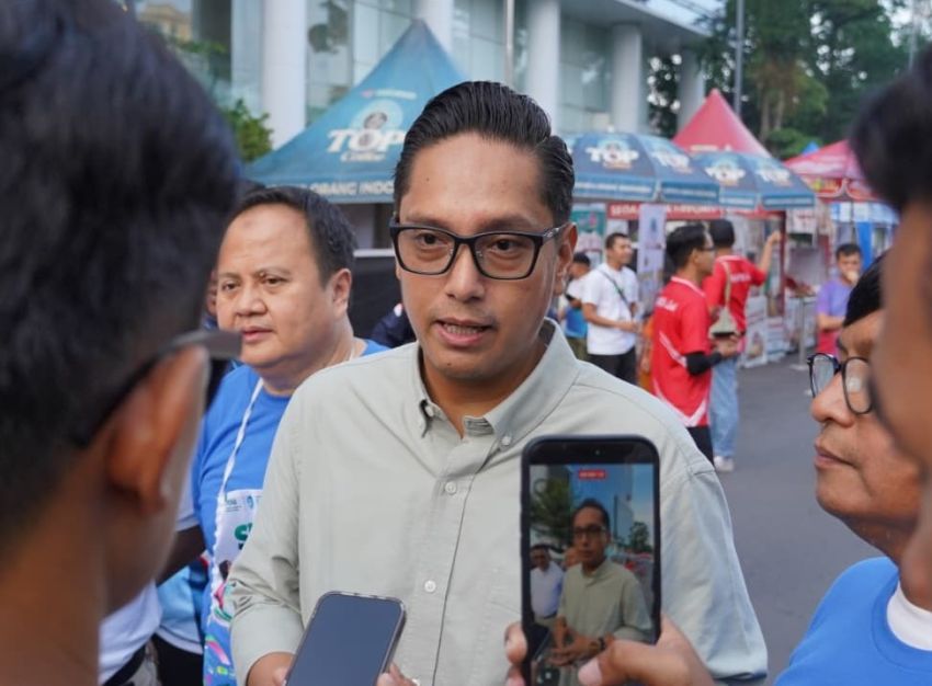 Rico Waas Lepas Ribuan Peserta Jalan Sehat SPARK Go To Campus, Tekankan Edukasi Kesehatan Reproduksi