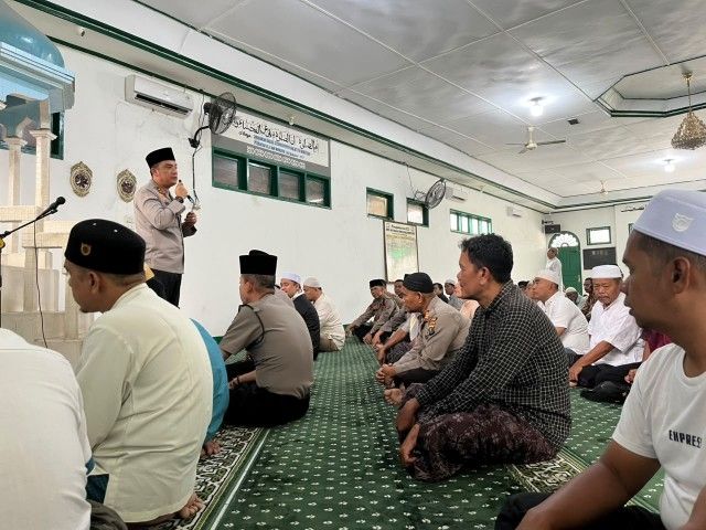 Jumat Keliling, Kapolres P.Sidimpuan Ajak Warga Perangi Narkoba dan Peduli Kesehatan