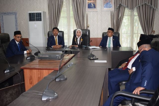 Usai Paripurna Pidato Presiden, Ketua DPRD Langkat Sambangi Pengunjuk Rasa Tunggal